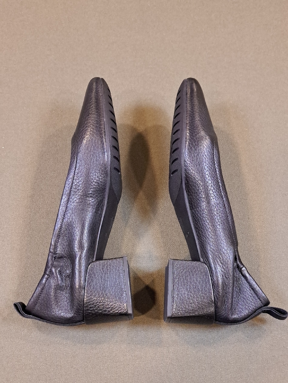 Vionic Ramona Block Heel Pump - Color: Black - Size: 9 - Picture 6 of 9